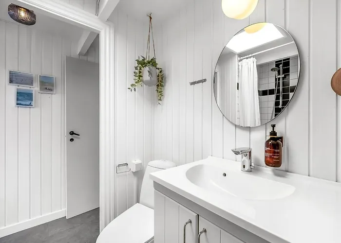 Hen - 400m From The Sea By Interhome