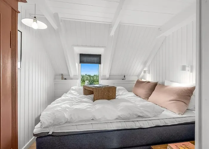 Hen - 400m From The Sea By Interhome