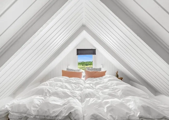 Hen - 400m From The Sea By Interhome